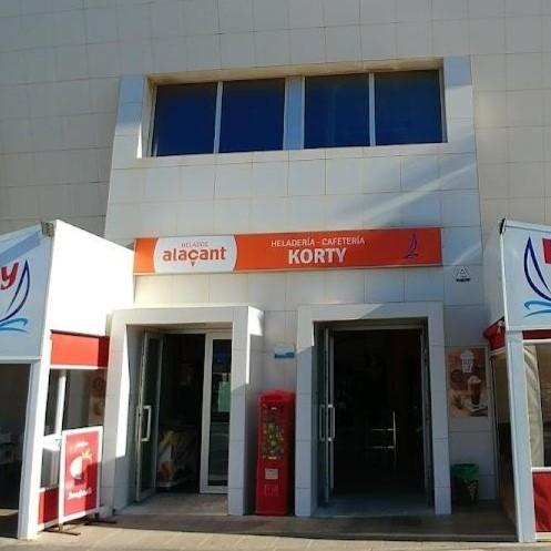 R564 Cafeteria Korty Photo