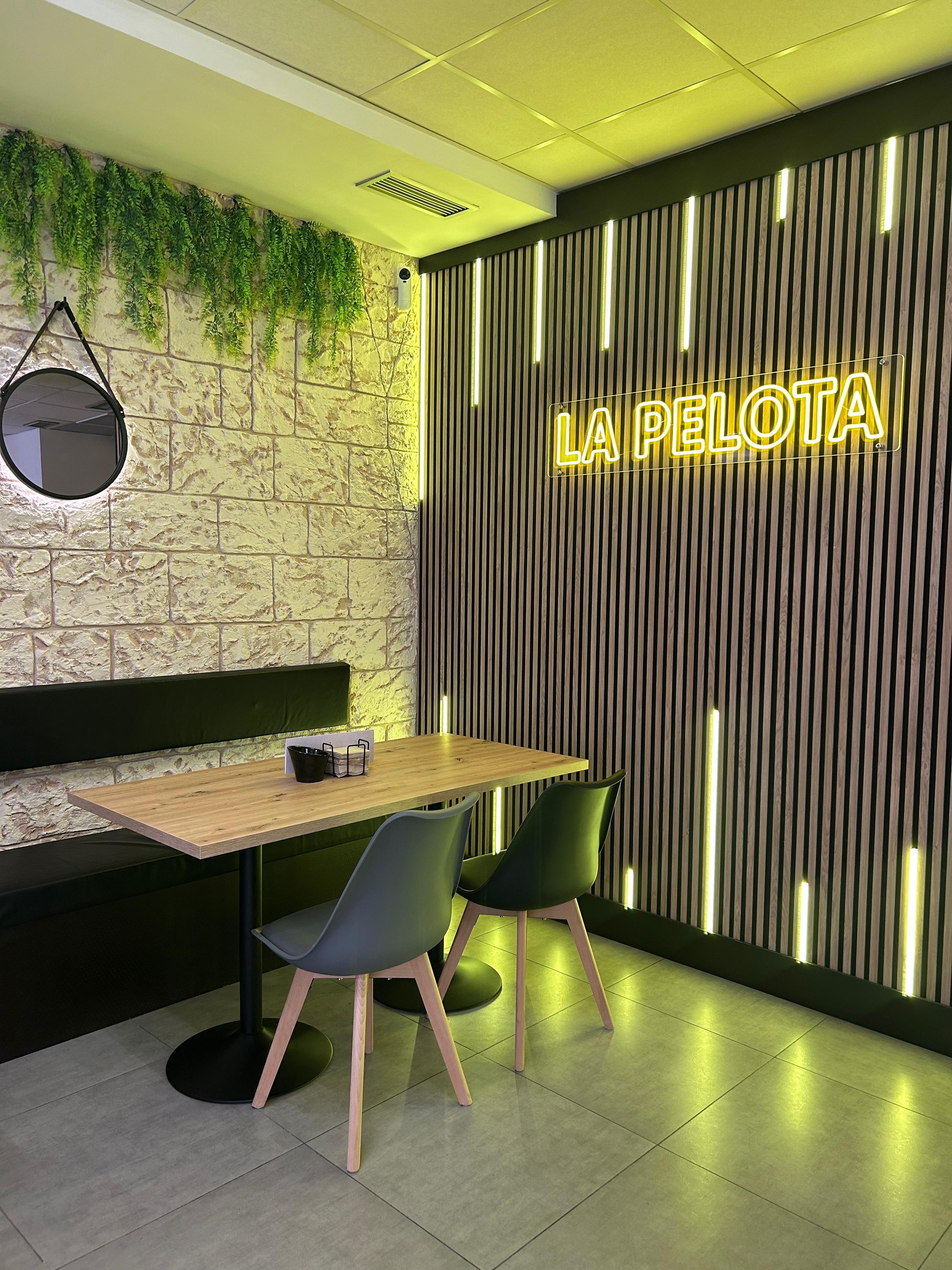 Img 20251112 W A0103