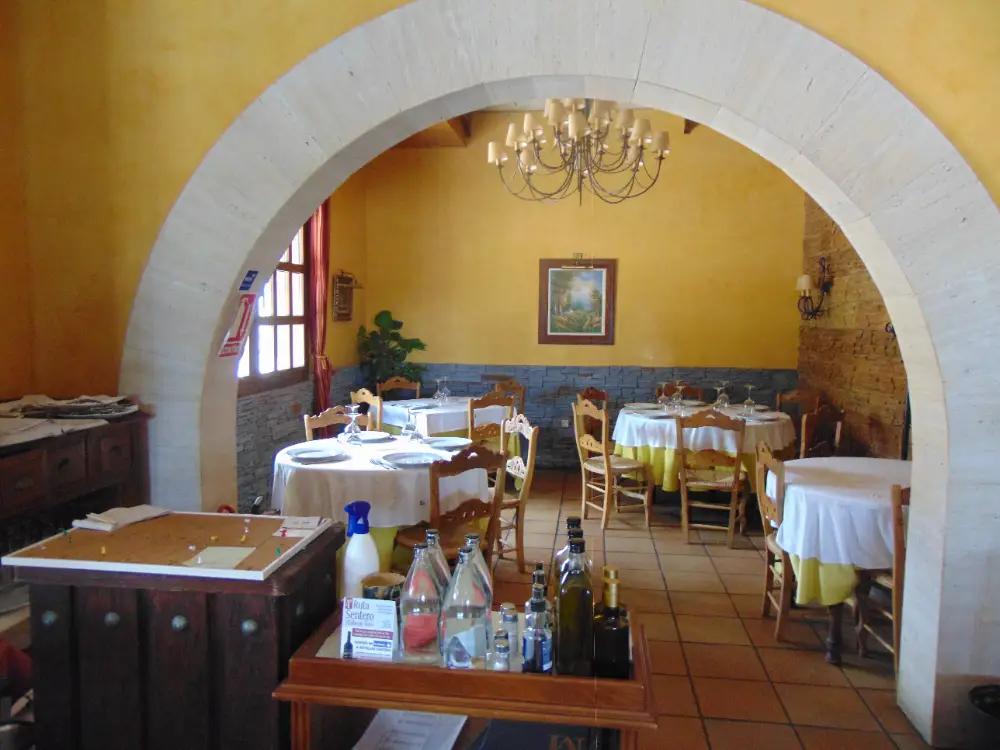 Interior de La Bodega del Jamón 