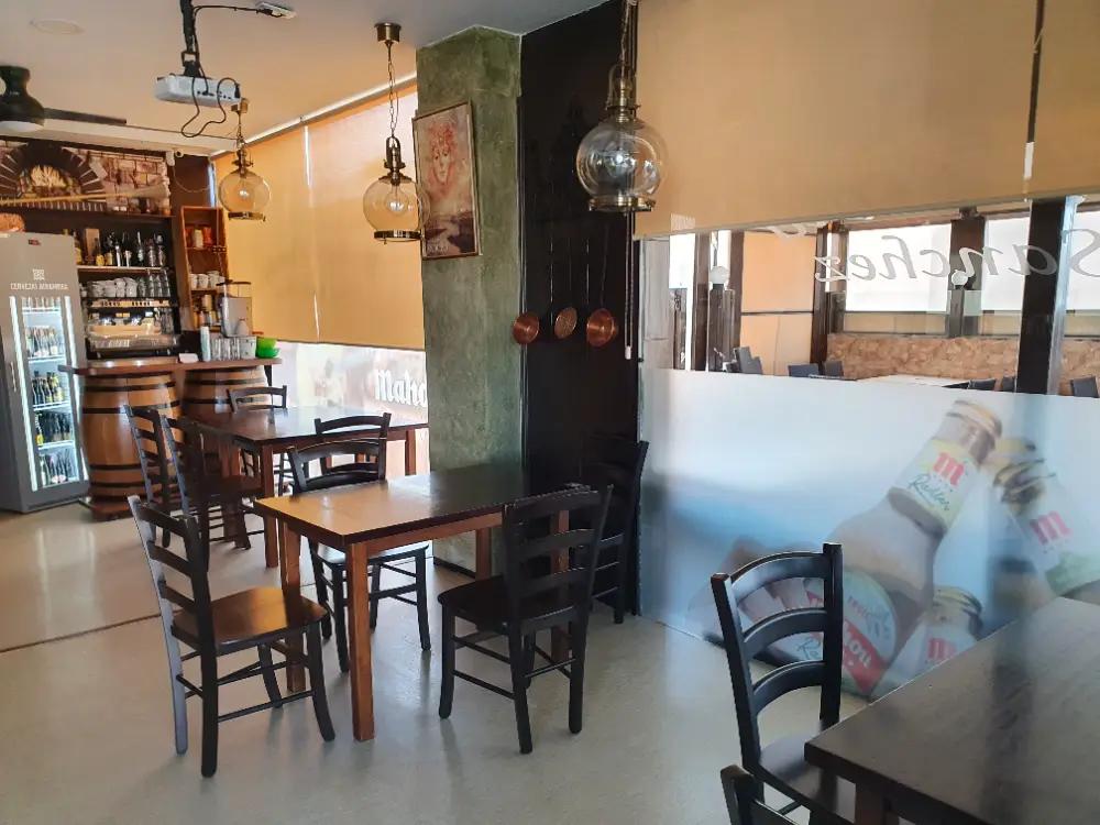 interior de Los Sánchez Taberna