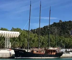 Foto del exterior de Barco Pirata - Anne Bonny desde lejos