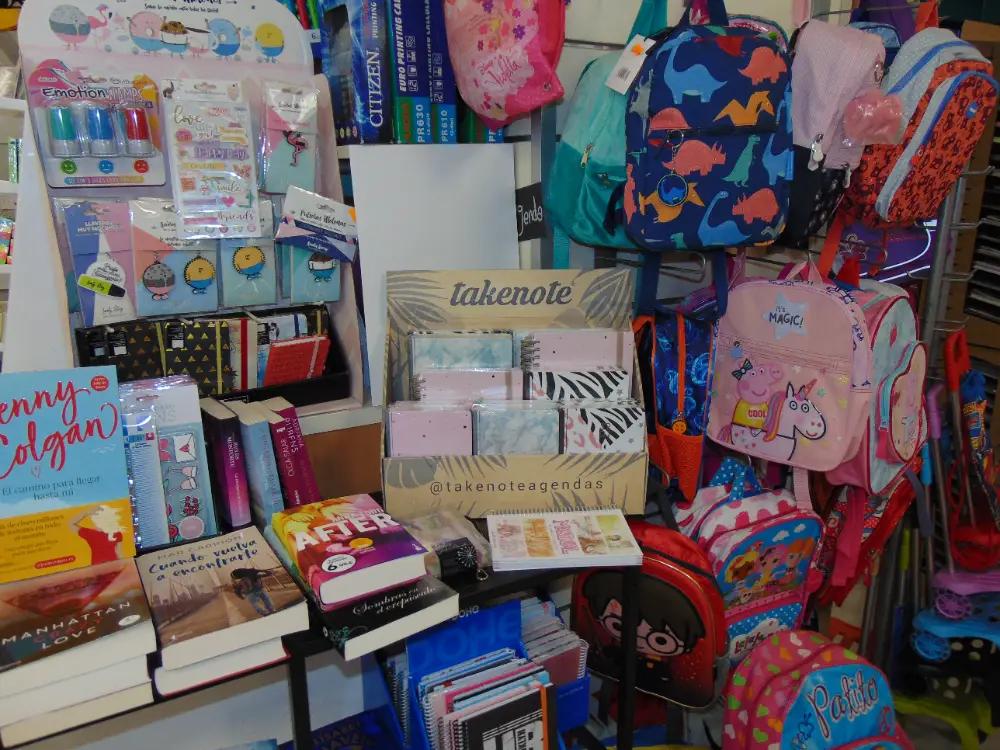 Libros, agendas y mochilas