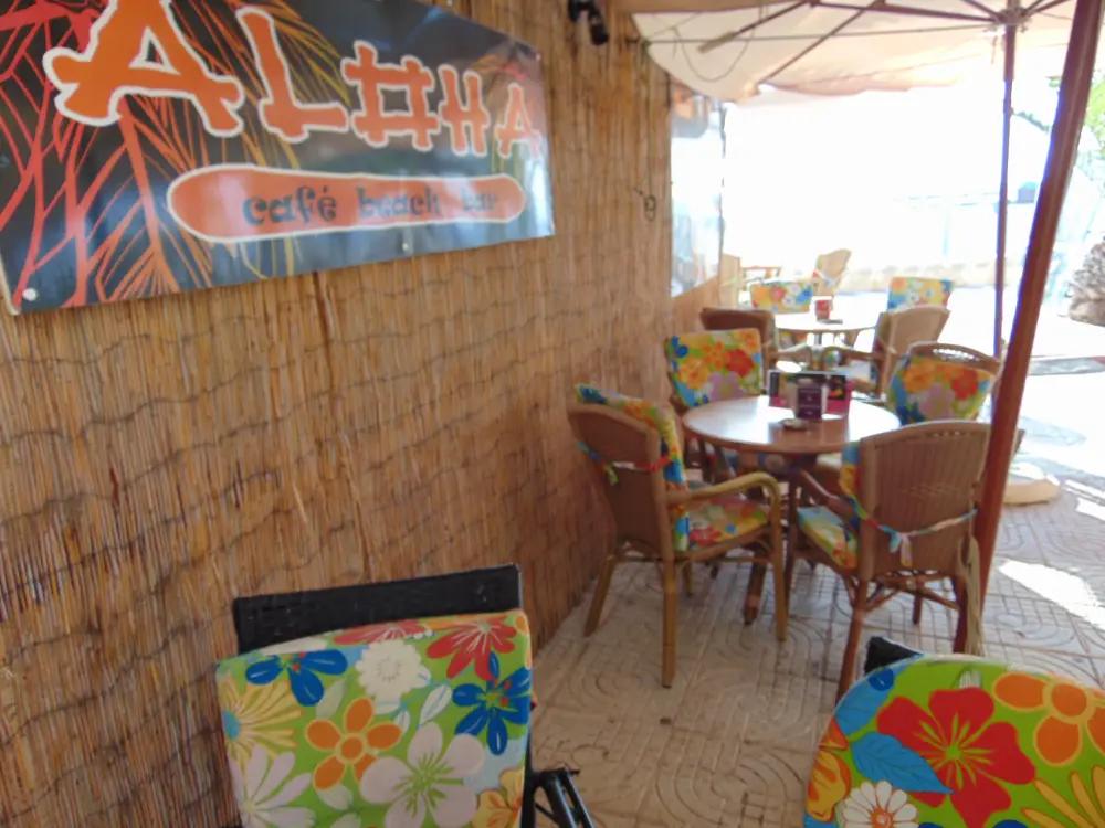 Terraza de Aloha Beach Bar