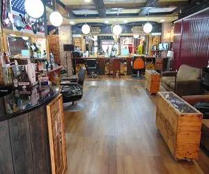 Interior de Uclés Barber Shop