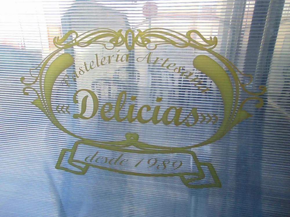 Vinilo del logo de Las Delicias Pastelería