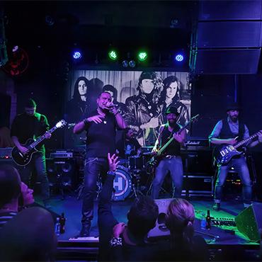 MALDITOS HÉROES EN CONCIERTO