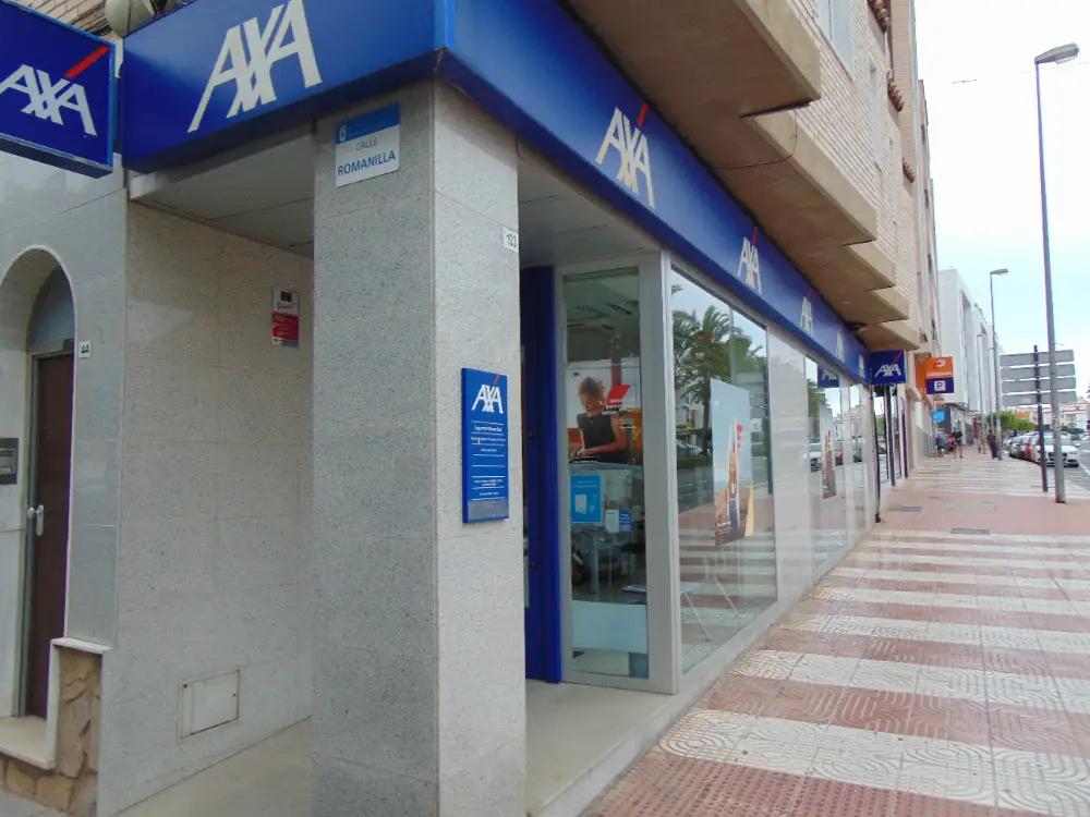 Foto de la entrada a las oficinas de Segurmar Roquetas Agencia de Seguros AXA