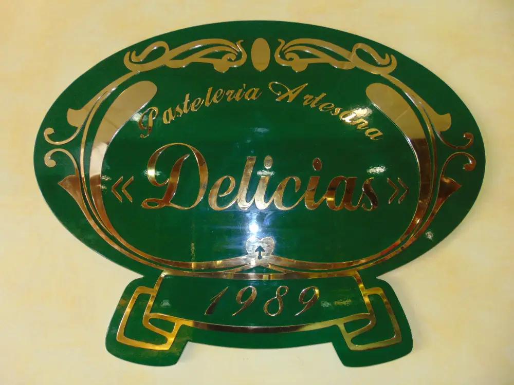 Cartel del logo de Las Delicias Pastelería