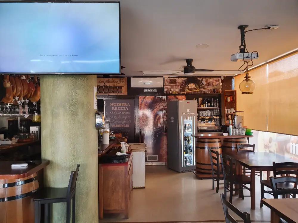 Interior de Los Sánchez Taberna