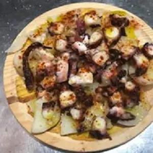 Pulpo en Los Estudiantes Bar Cafetería