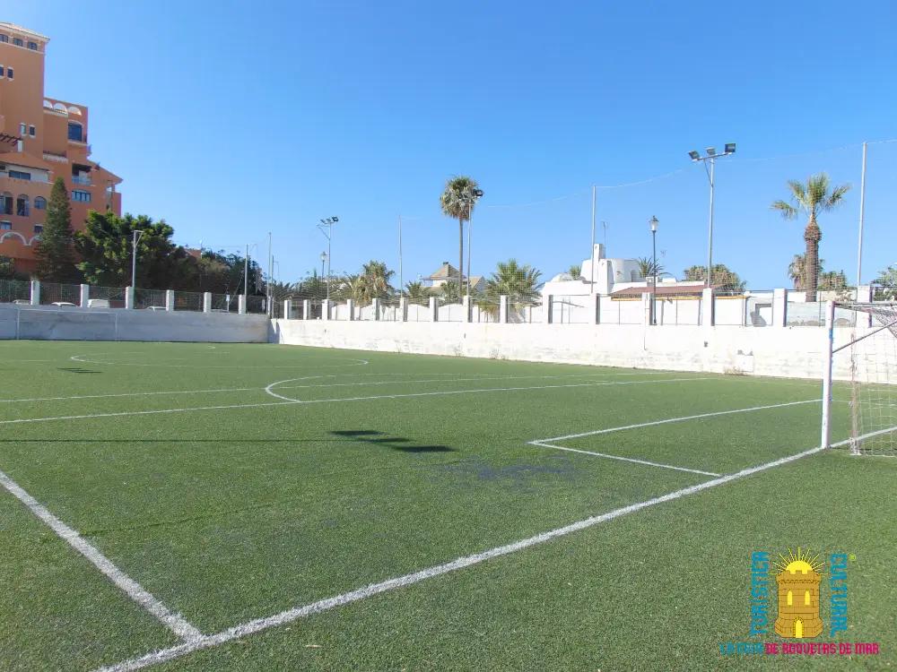 Foto en el diagonal izquierdo del campo de fútbol