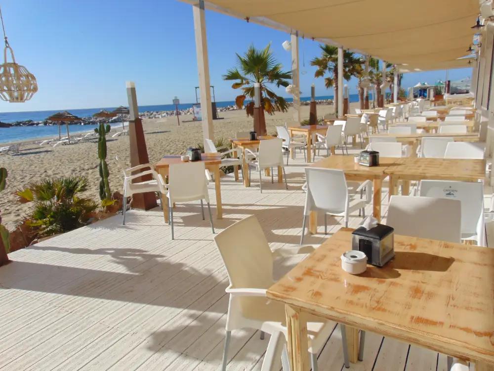 Terraza exterior con vistas al mar