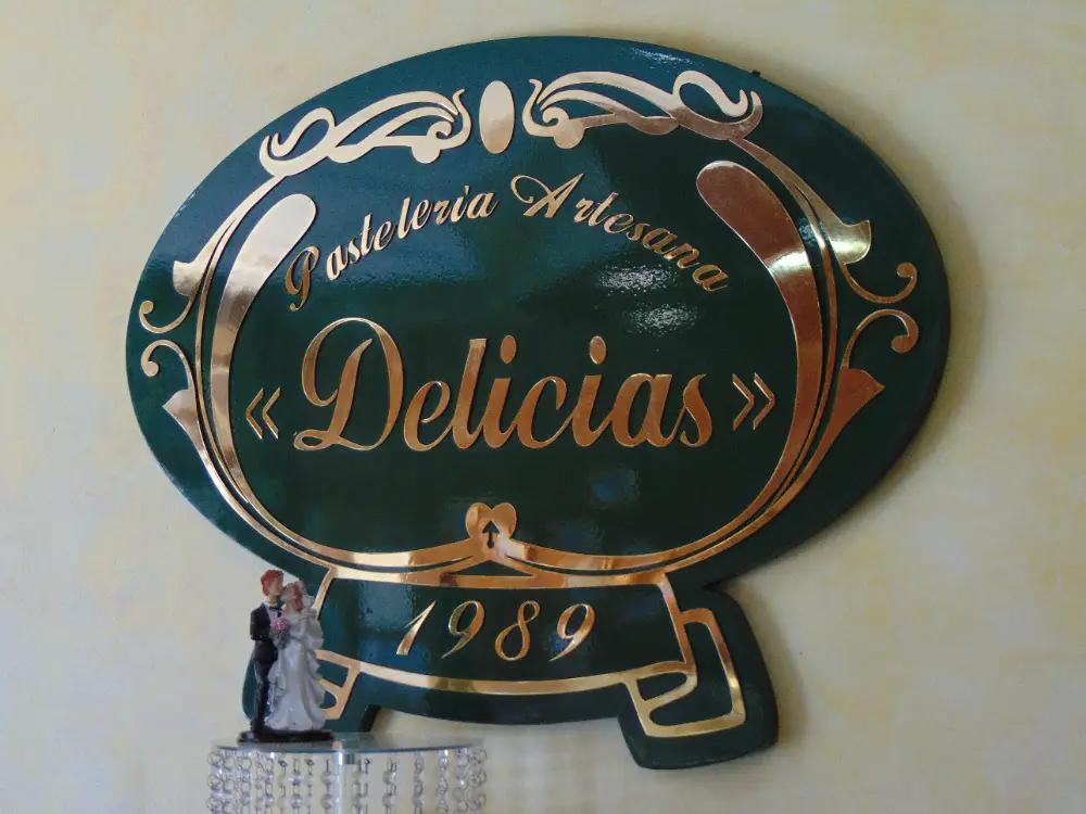 Cartel de Las Delicias Pastelería