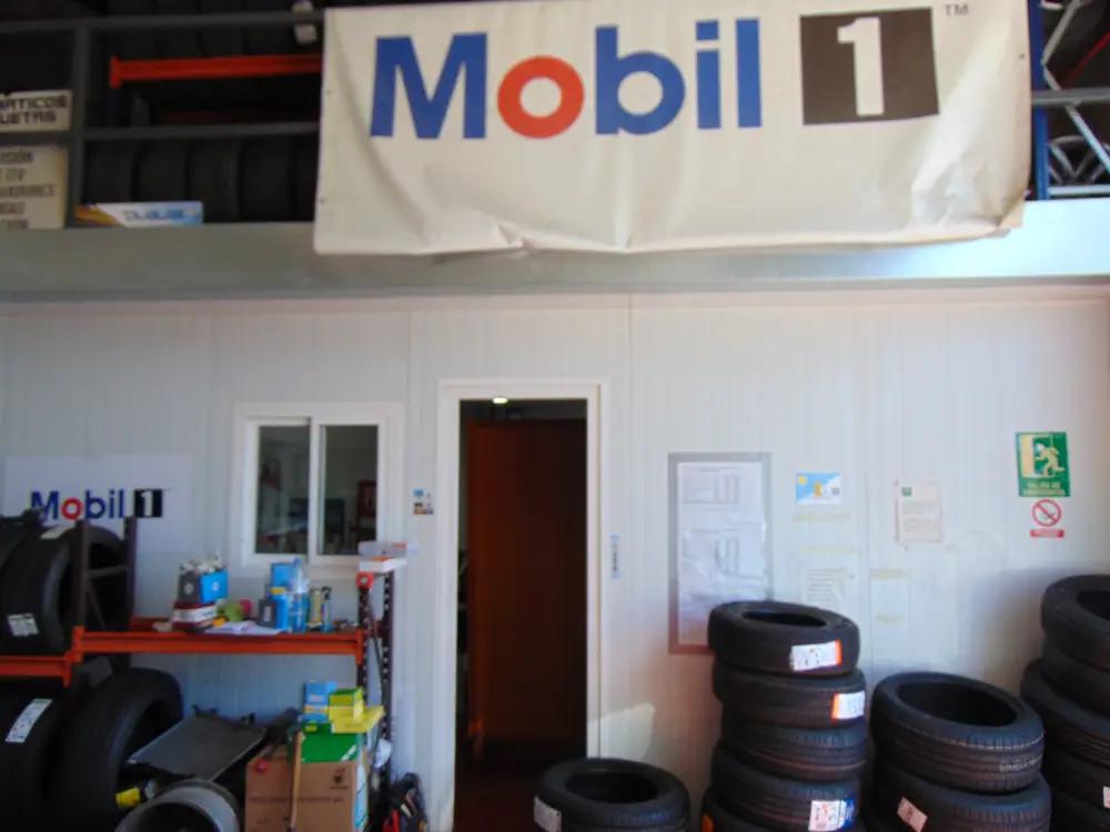 Mobil 1 Neumáticos Roquetas