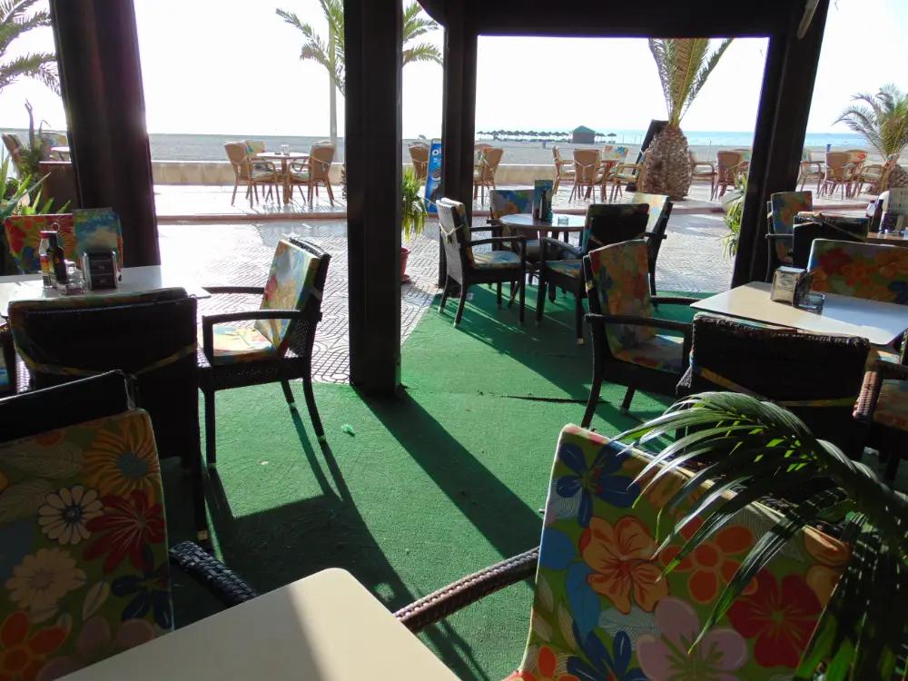 Terraza de Aloha Beach Bar