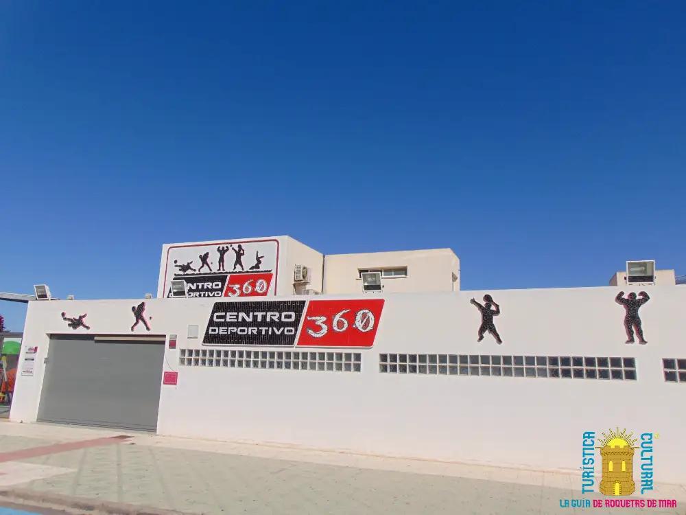 Foto de la fachada del Centro Deportivo 360 en Roquetas de Mar