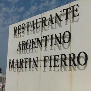 Letrero externo de Martín Fierro Asador Restaurante