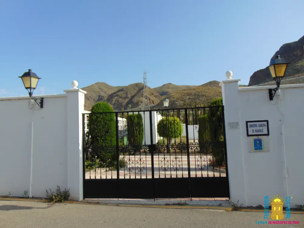 Cementerio de Aguadulce – Principal